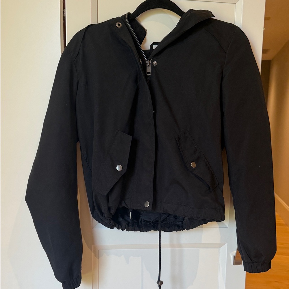 Vero Moda Black Hooded Puffer Jacket(Ships from OR)